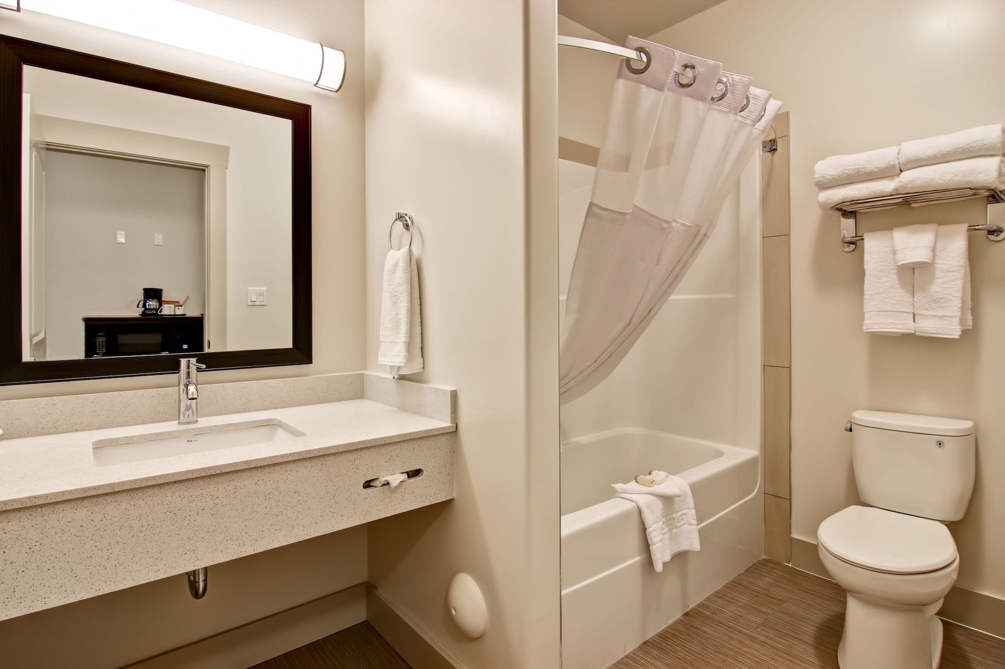 Chateau Nova Yellowknife Εξωτερικό φωτογραφία