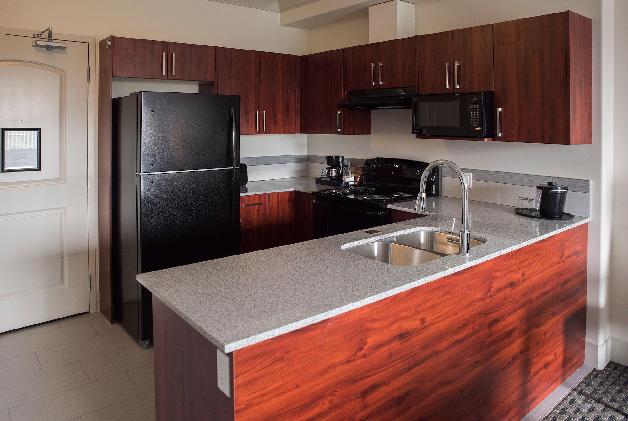 Chateau Nova Yellowknife Εξωτερικό φωτογραφία