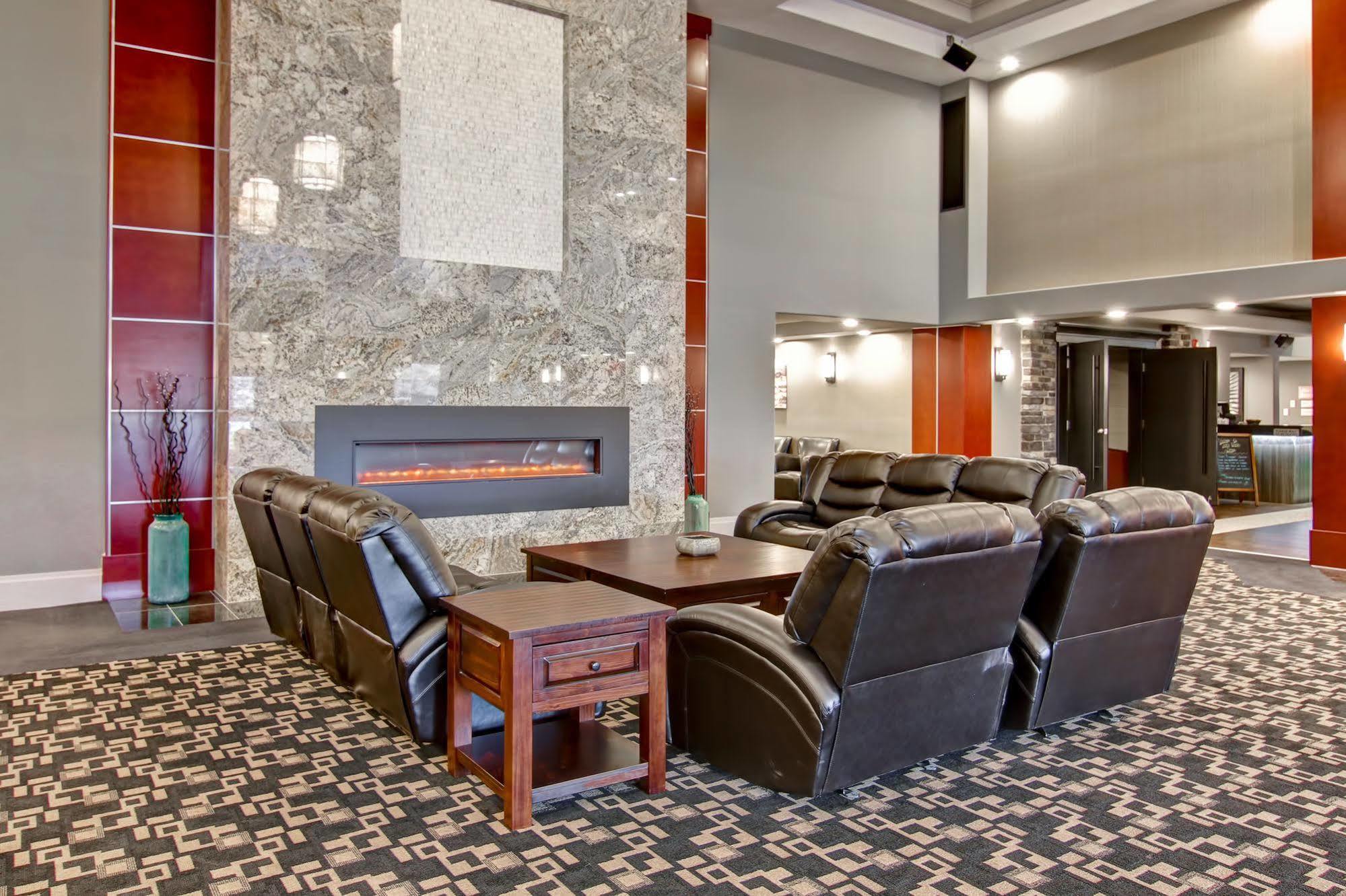 Chateau Nova Yellowknife Εξωτερικό φωτογραφία