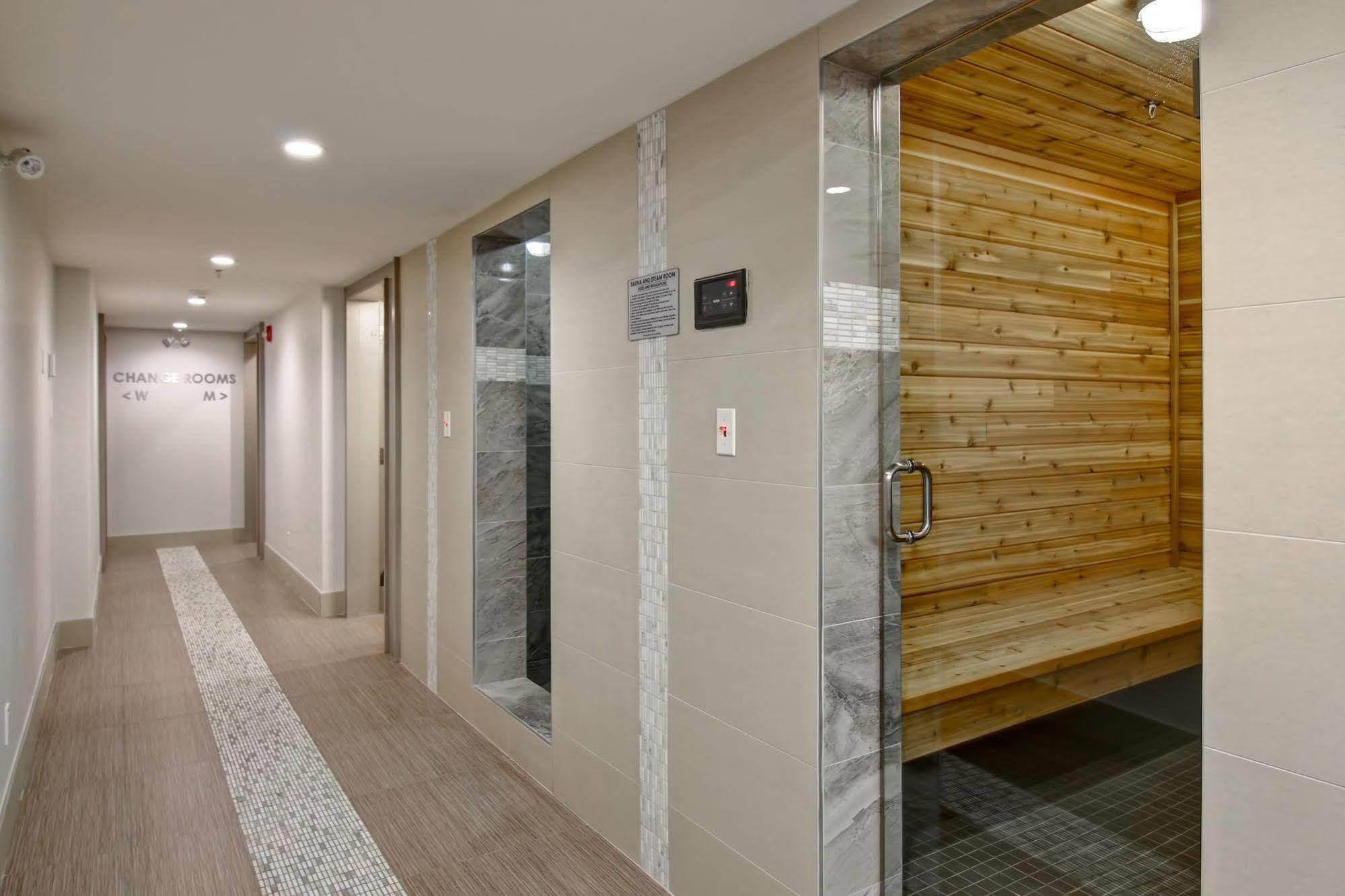 Chateau Nova Yellowknife Εξωτερικό φωτογραφία