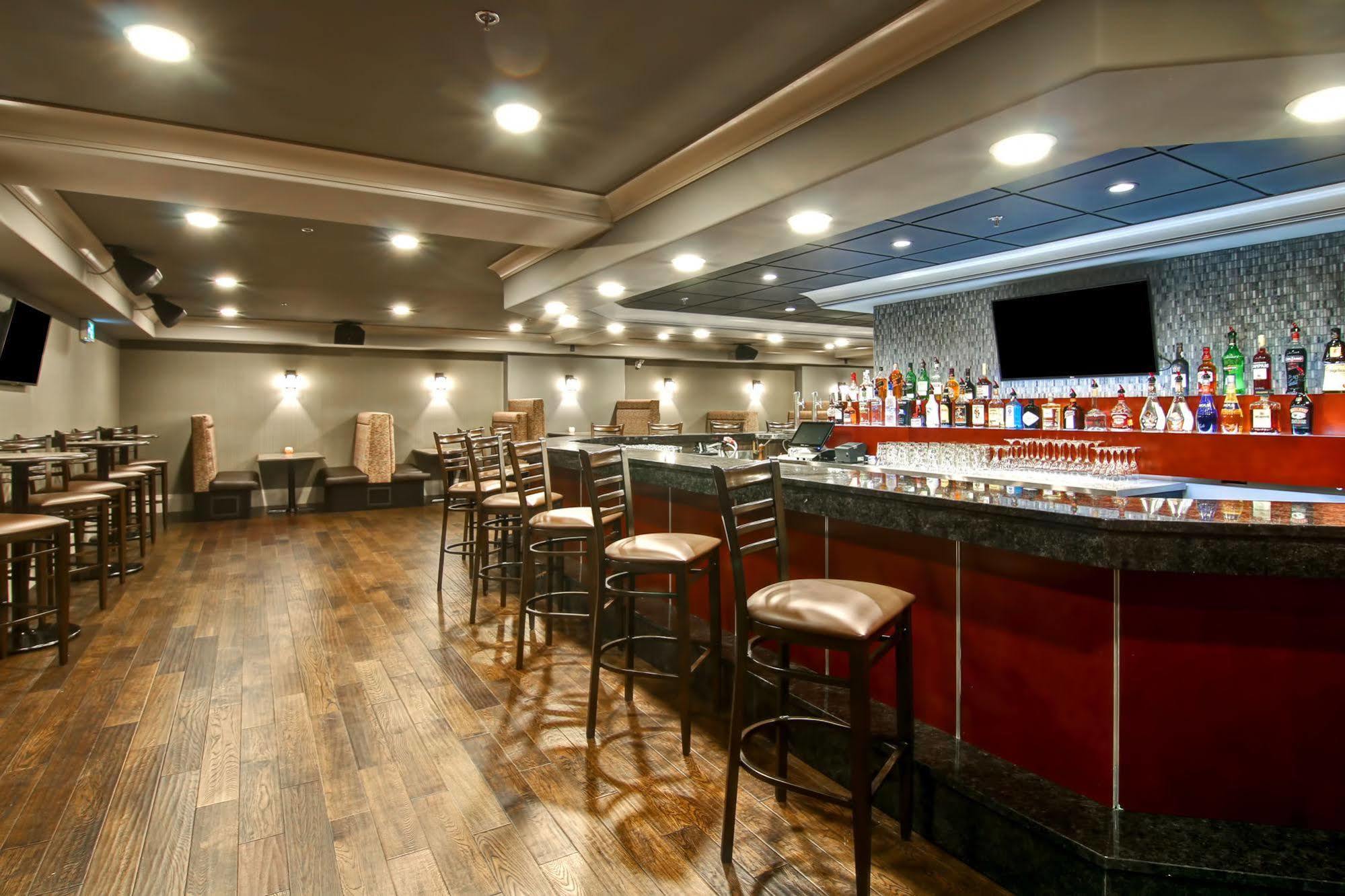 Chateau Nova Yellowknife Εξωτερικό φωτογραφία